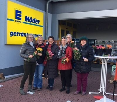 v.l. U.Wertheim-Schäfer, Petra St.Onge, Sigrid Böser, Christa Rettig, Maria Schwechheimer, Charlotte Jung