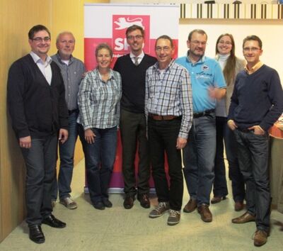 Lars Castellucci (Mitte) mit den TeilnehmerInnen der Jahreshauptversammlung 2014